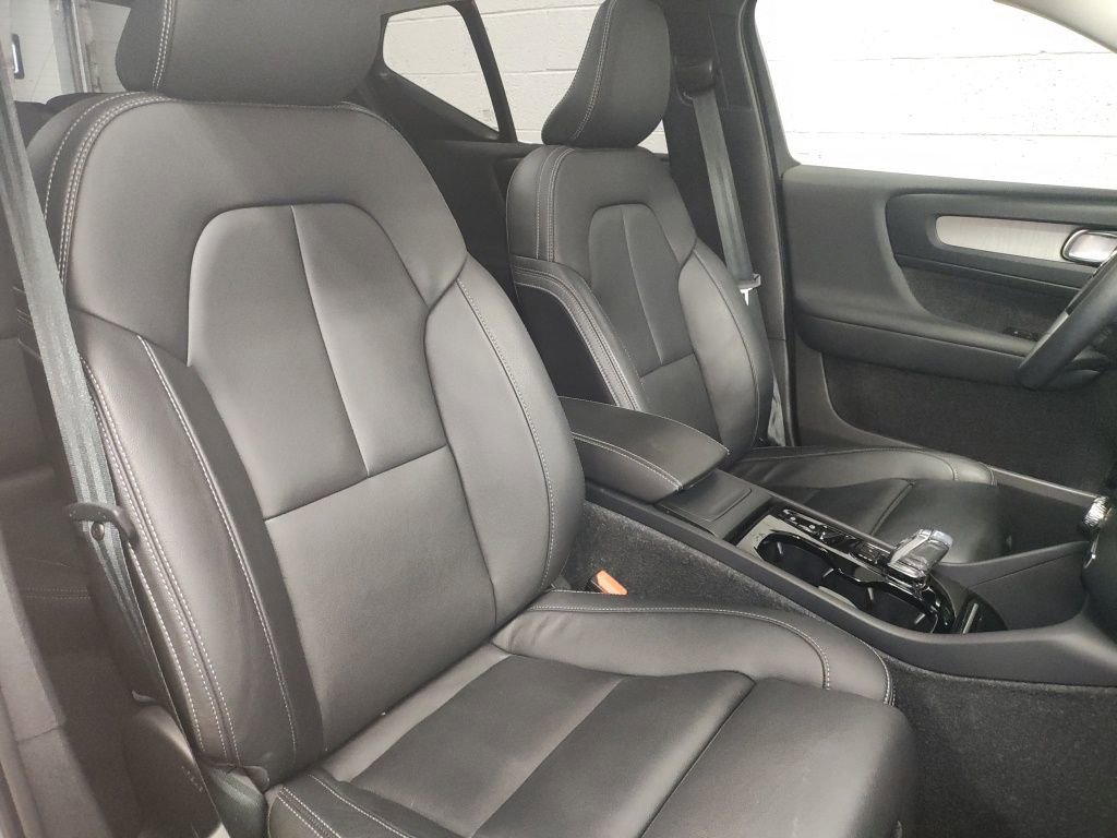 Used 2024 Volvo XC40 B5 Ultimate w/ Climate Package AWD/4WD image 9