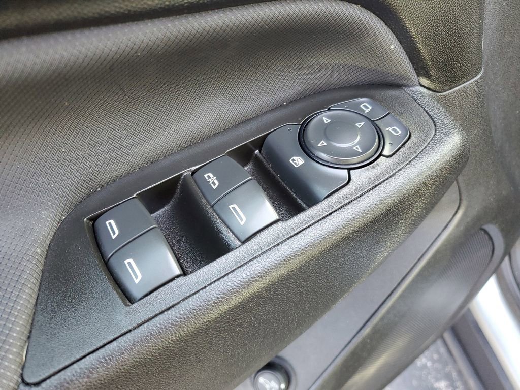 Used 2023 Chevrolet Equinox RS w/ RS Leather Package image 25