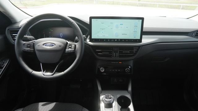 Used 2025 Ford Escape SE image 14