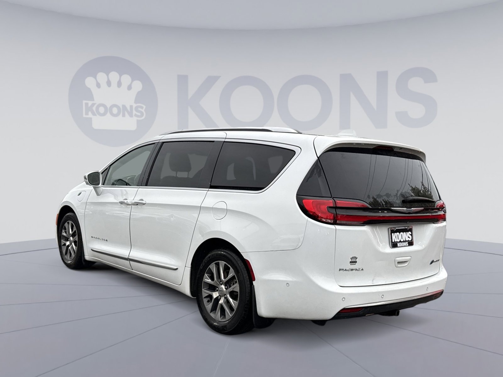 Used 2021 Chrysler Pacifica Pinnacle image 4