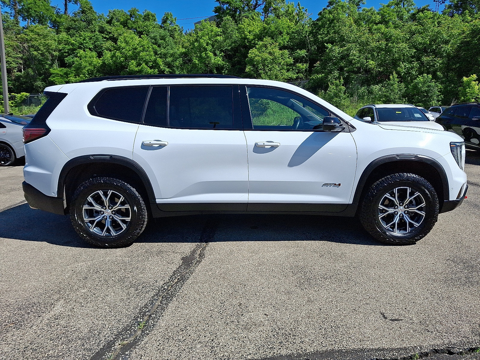 Used 2025 GMC Acadia AT4 w/ Super Cruise Package AWD/4WD image 7