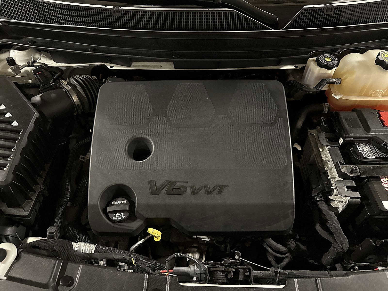 Used 2023 Chevrolet Traverse LT FWD image 12