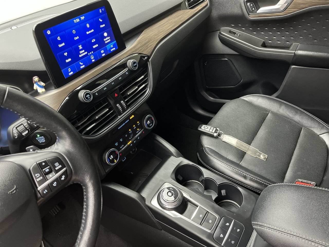 Certified 2020 Ford Escape Titanium AWD/4WD image 19