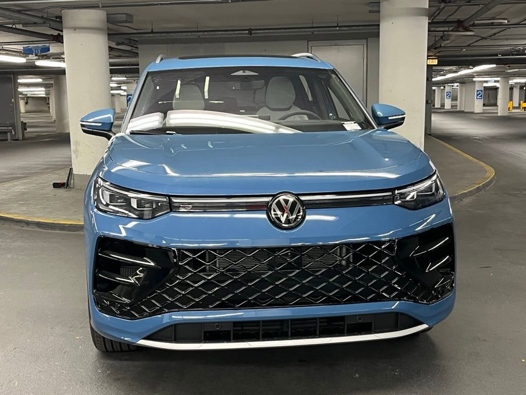 New 2026 Volkswagen Tiguan SEL R-Line image 32