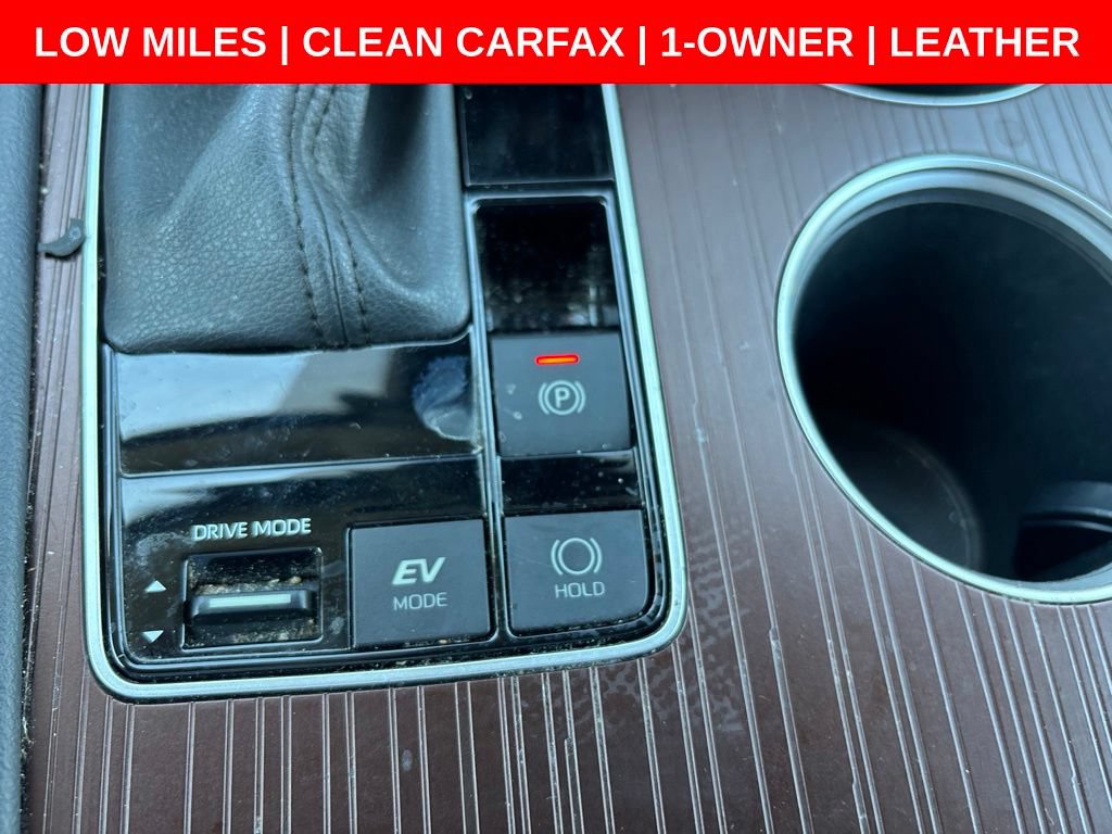 Used 2023 Toyota Sienna LE FWD image 32
