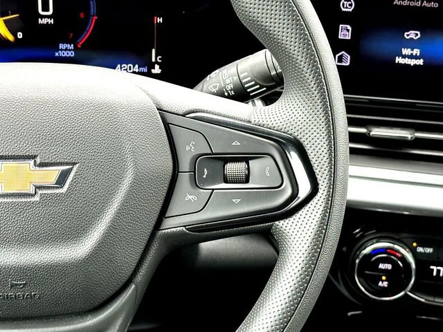 Used 2026 Chevrolet Trax LT FWD image 23