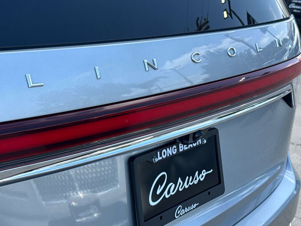 Certified 2023 Lincoln Aviator Reserve w/ Equipment Group 201A image 7
