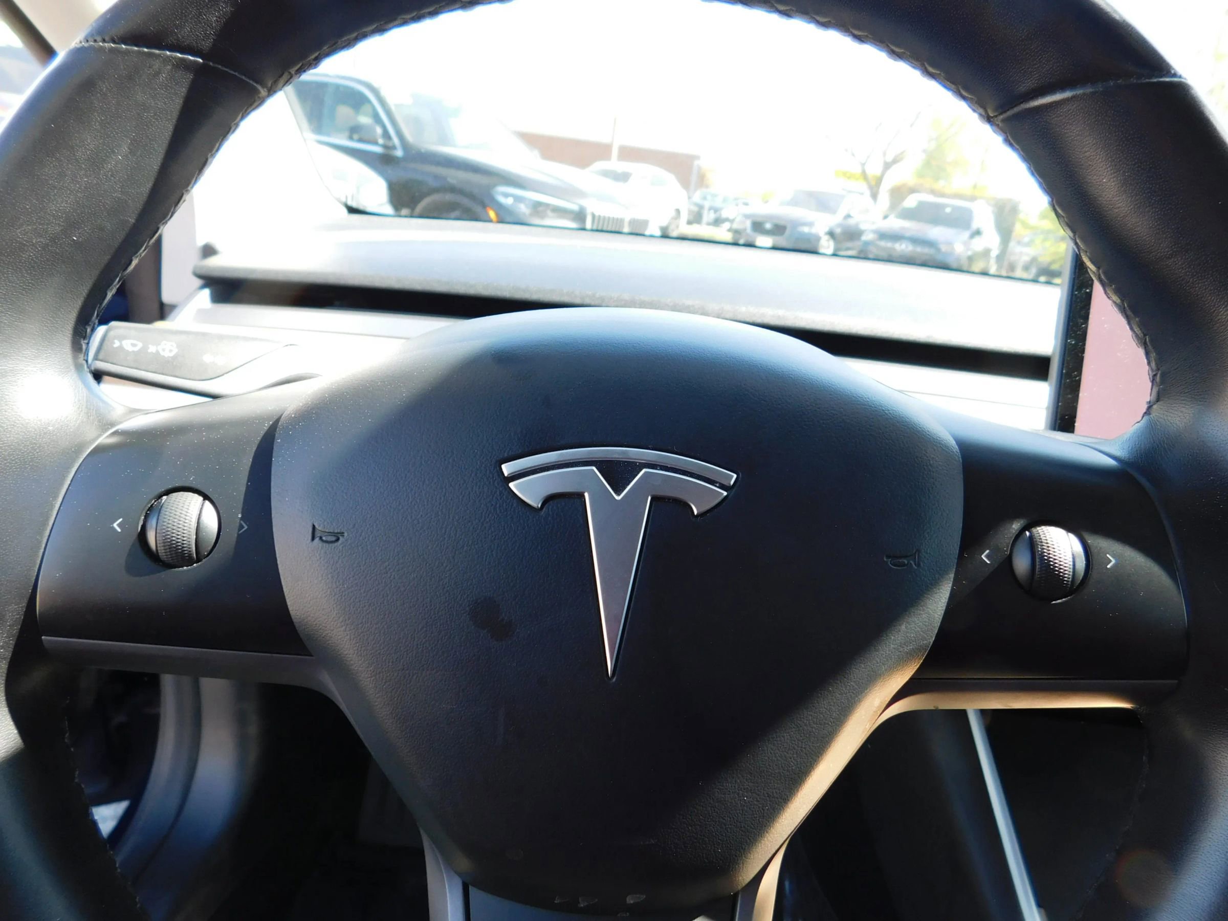 Used 2018 Tesla Model 3 Long Range RWD image 18