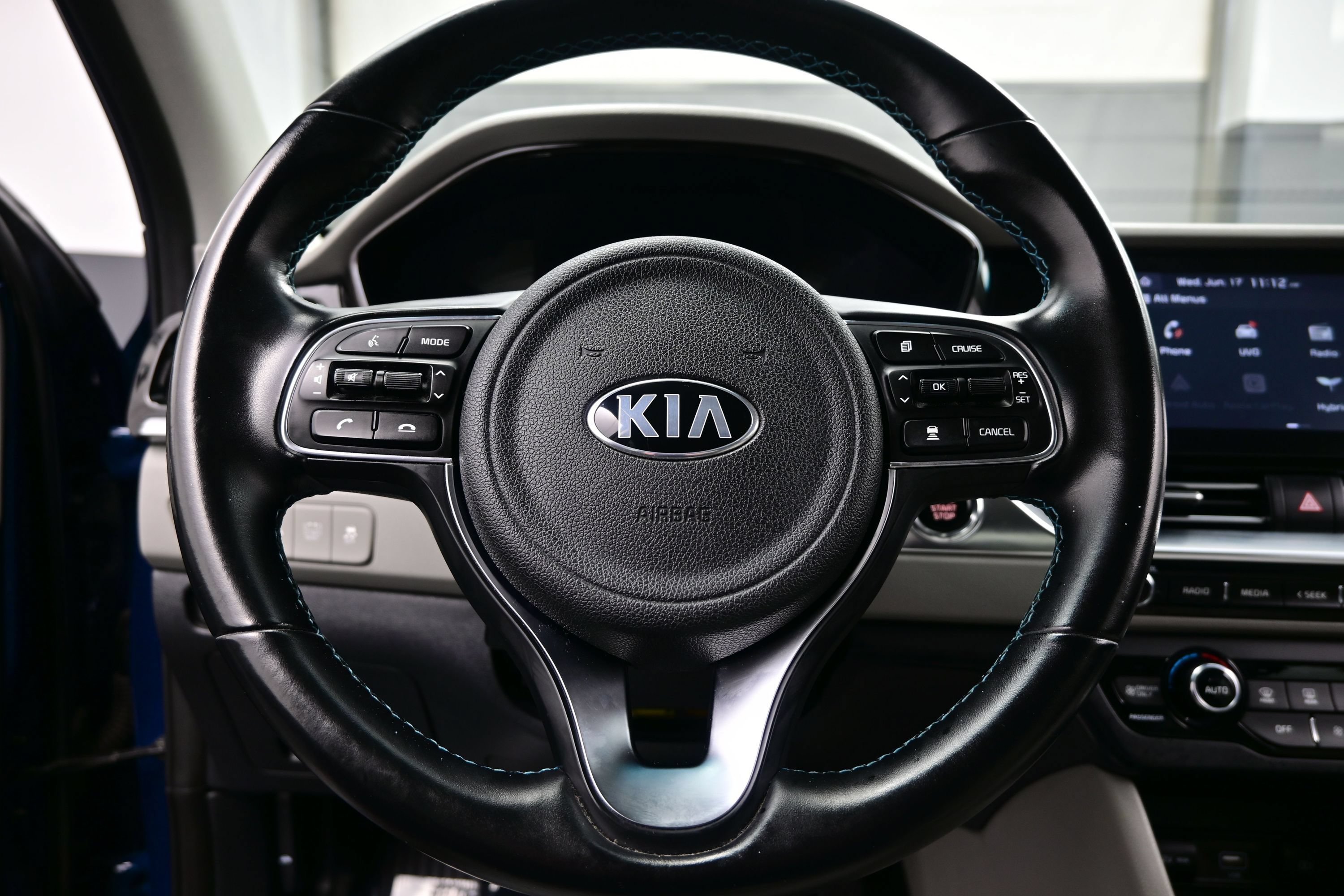 Used 2021 Kia Niro Touring FWD image 23