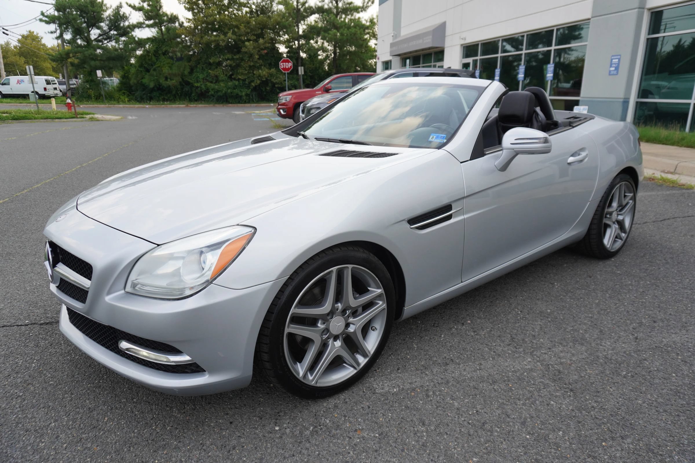 Used 2013 Mercedes-Benz SLK 250 image 23
