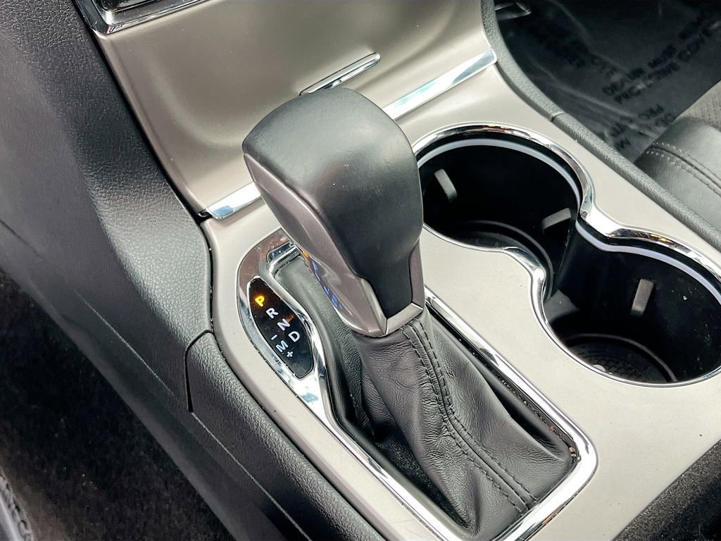 Used 2022 Jeep Grand Cherokee Laredo X image 17