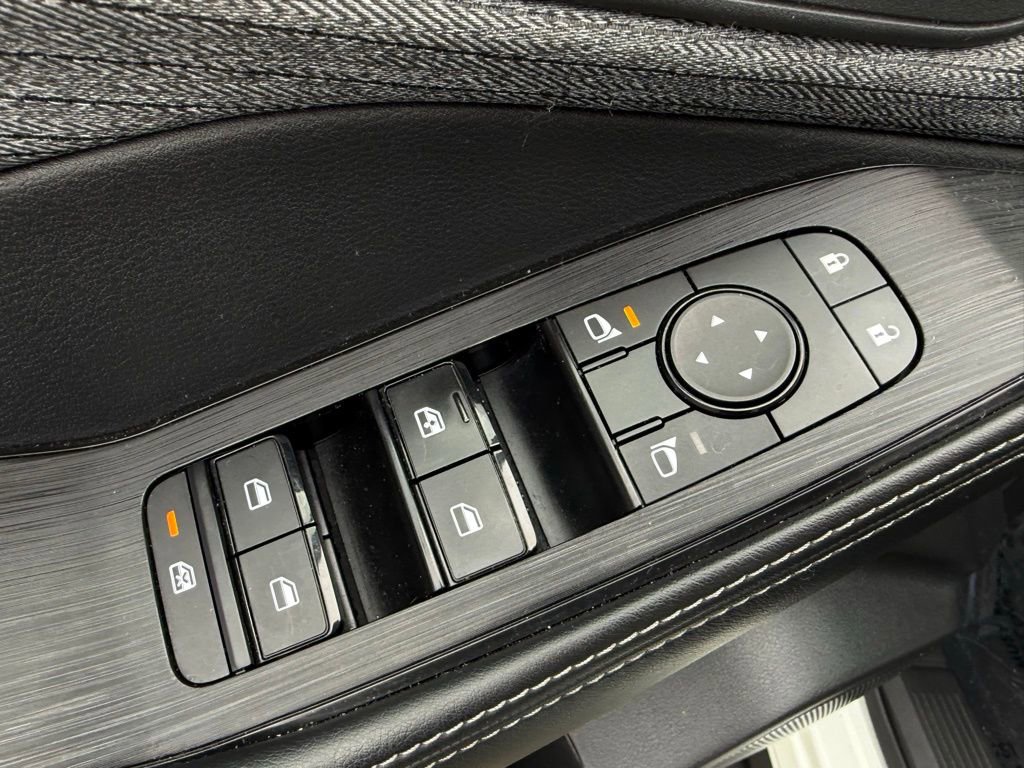 Certified 2023 Nissan Rogue SV image 21