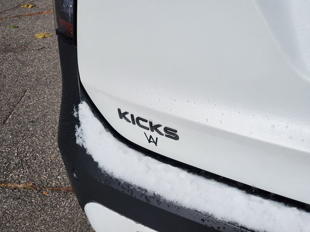 New 2026 Nissan Kicks SR w/ Cold Weather Package image 7