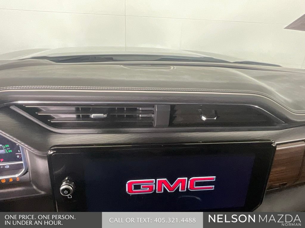 Used 2025 GMC Sierra 1500 Denali Ultimate AWD/4WD image 32