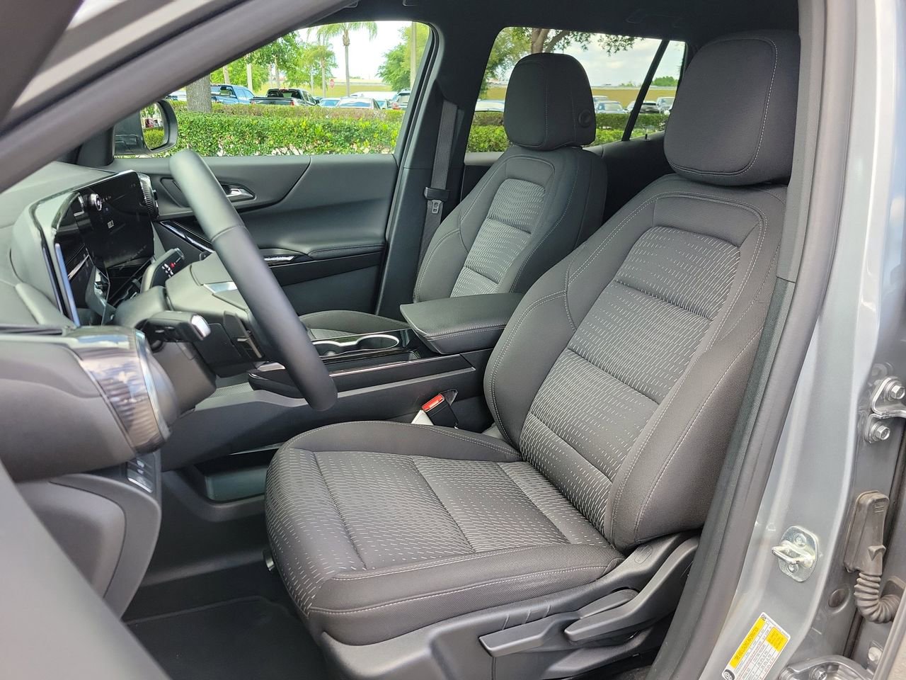 Used 2025 Chevrolet Equinox LT image 14