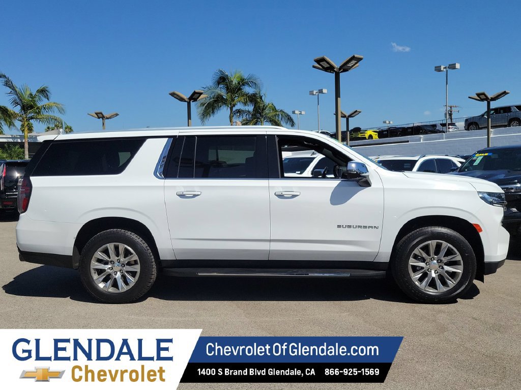 Certified 2023 Chevrolet Suburban Premier RWD image 2