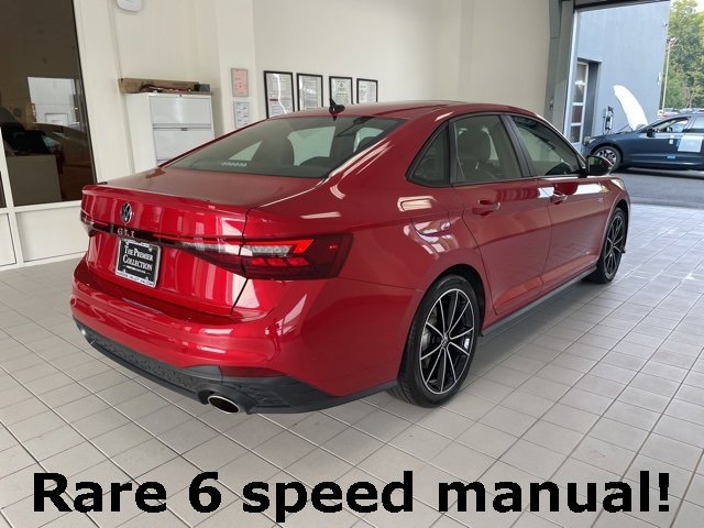Certified 2025 Volkswagen Jetta GLI Autobahn image 4