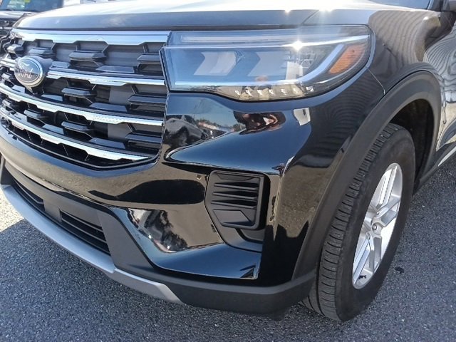 Used 2025 Ford Explorer Active image 9