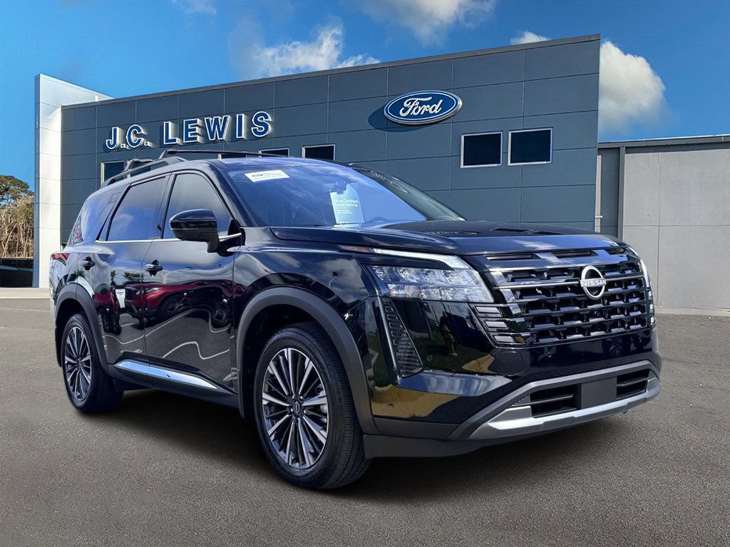 Used 2026 Nissan Pathfinder Platinum w/ Cargo Package FWD 360° Tour