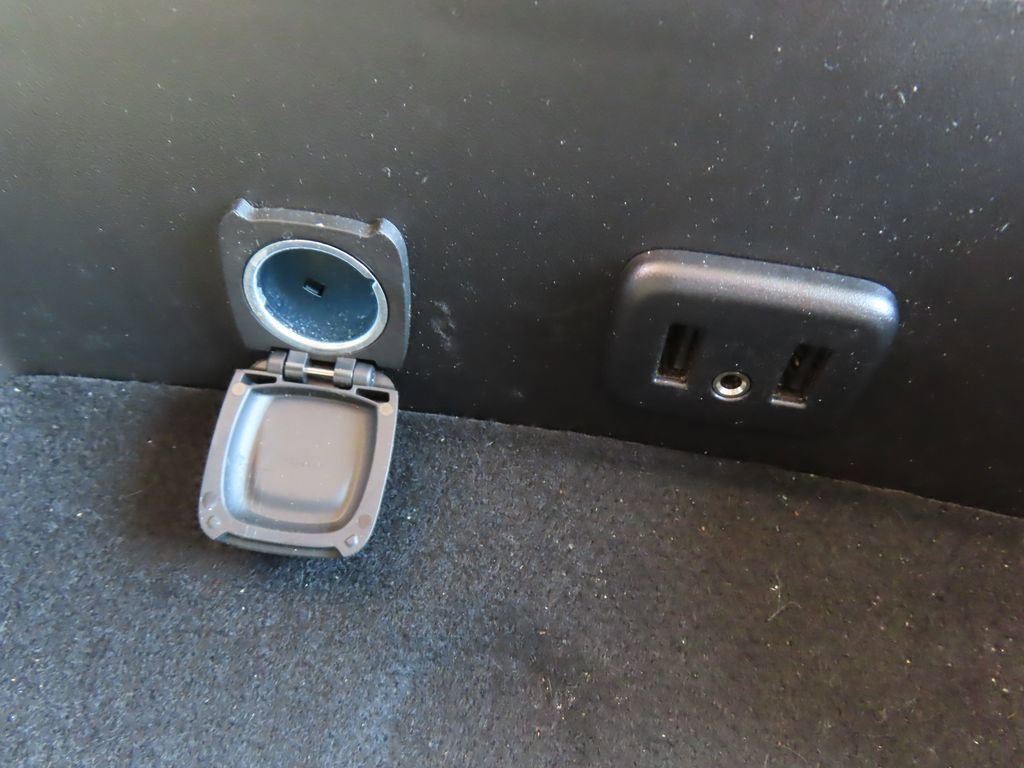 Used 2017 Chevrolet Silverado 1500 LT w/ All Star Edition AWD/4WD image 9