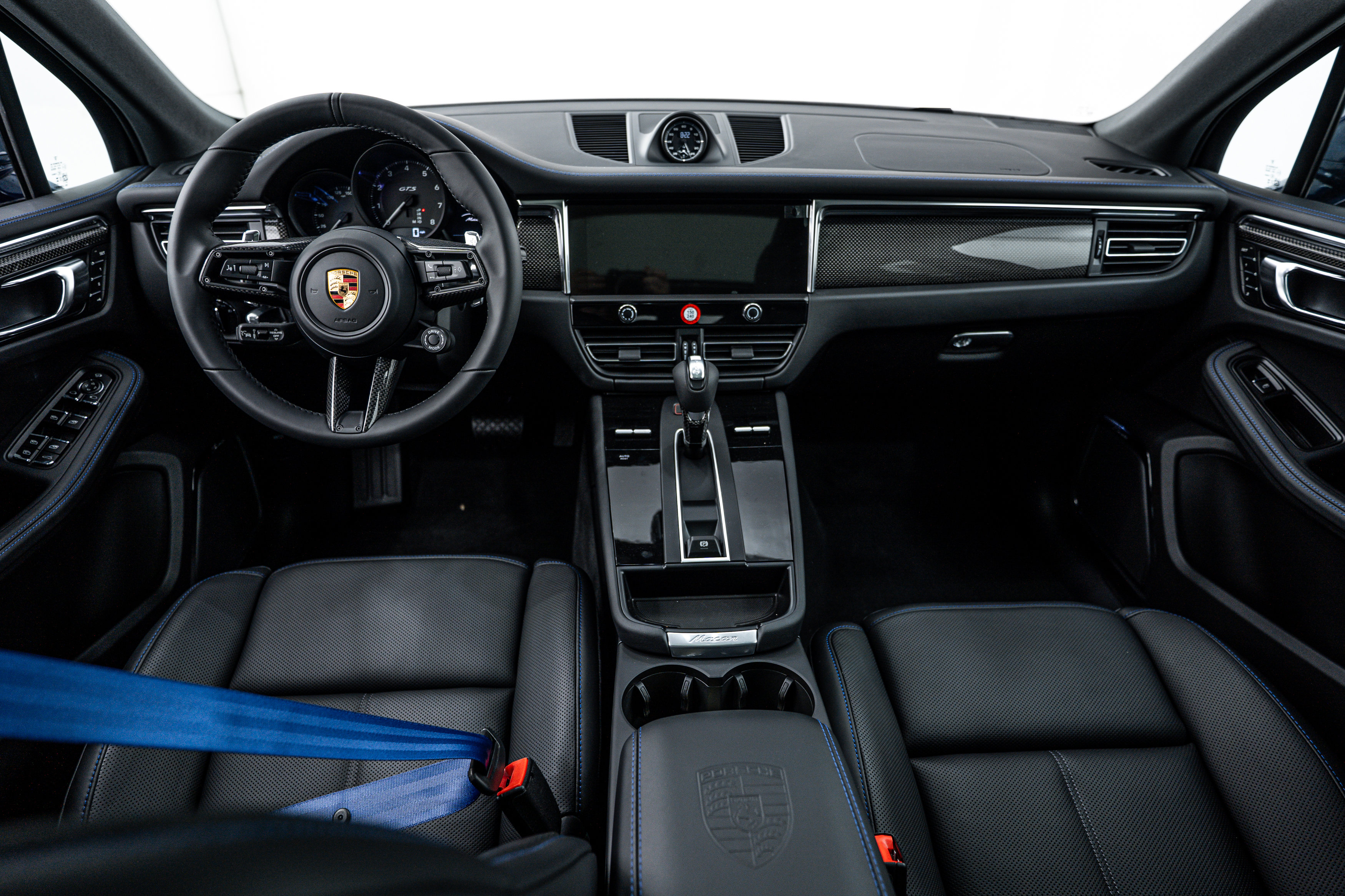 New 2026 Porsche Macan GTS image 12