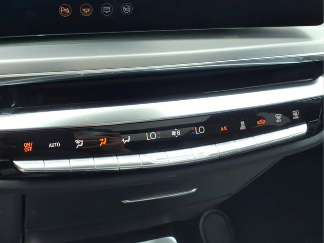 Used 2025 Cadillac Lyriq Luxury w/ LPO, Floor Liner Package AWD/4WD image 8