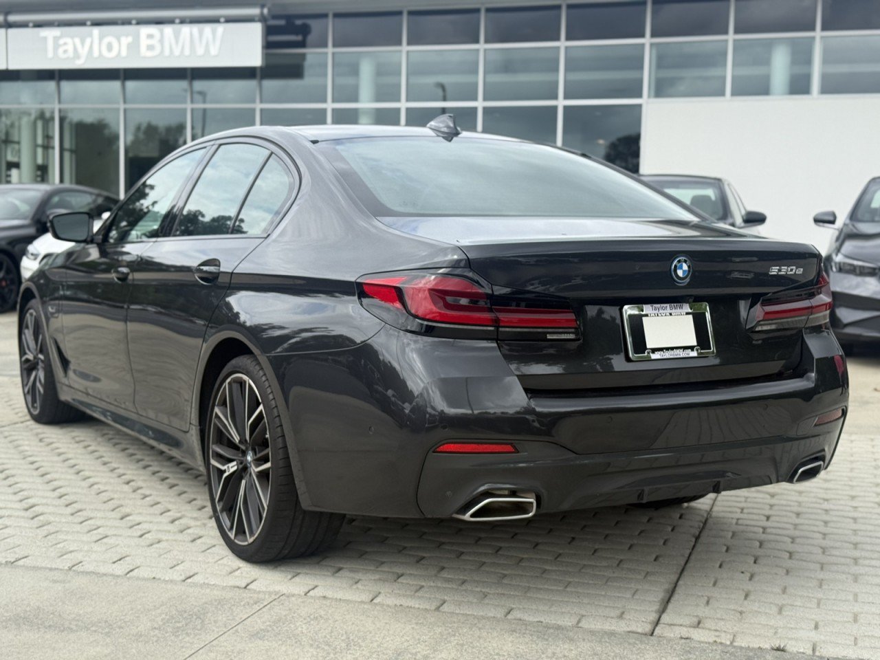 Certified 2023 BMW 530e w/ Executive Package RWD image 4