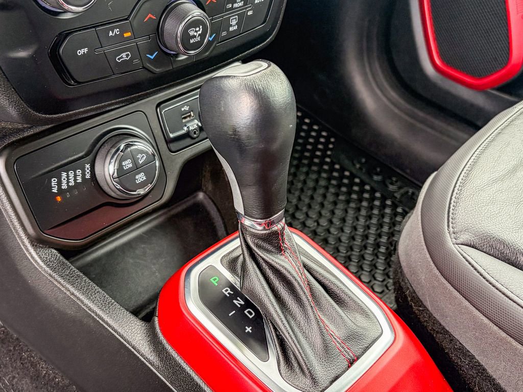 Used 2018 Jeep Renegade Trailhawk image 45