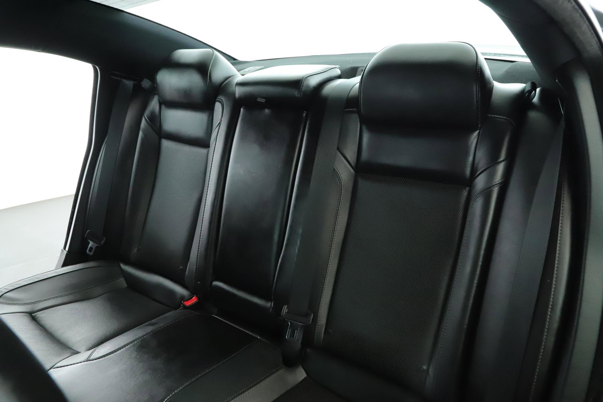 Used 2018 Dodge Charger GT image 5