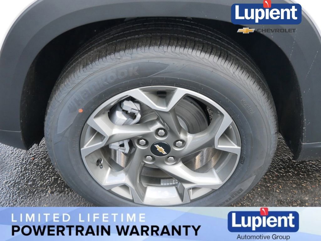 New 2026 Chevrolet Trax LT w/ Driver Confidence Package image 12