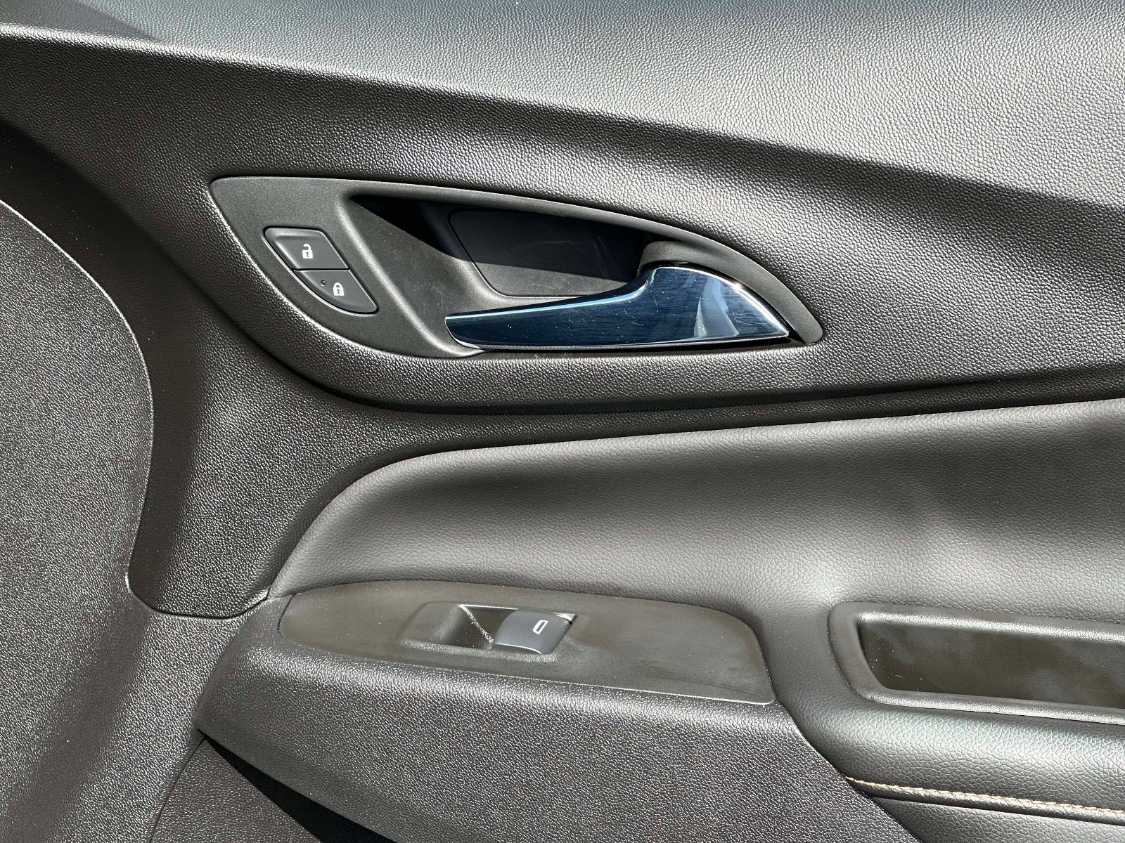 Used 2021 Chevrolet Equinox Premier image 26