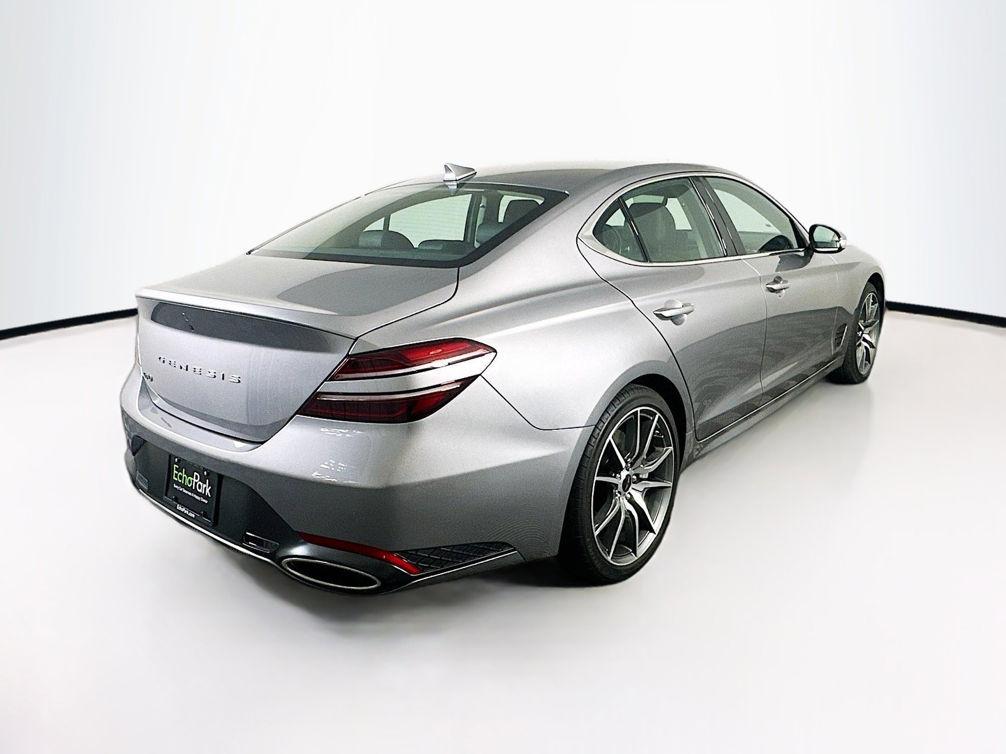 Used 2025 Genesis G70 2.5T RWD image 9