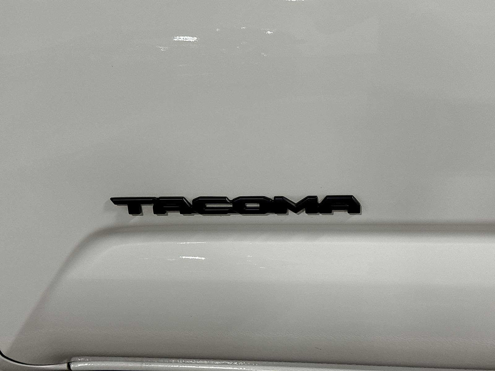 Used 2023 Toyota Tacoma TRD Sport AWD/4WD image 25
