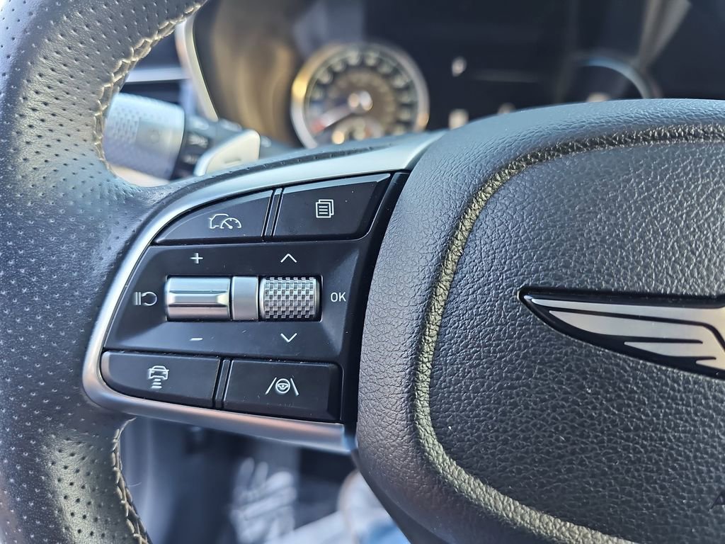 Used 2025 Genesis G70 2.5T image 22