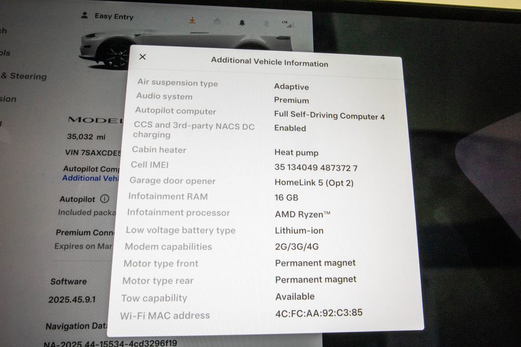 Used 2023 Tesla Model X image 22