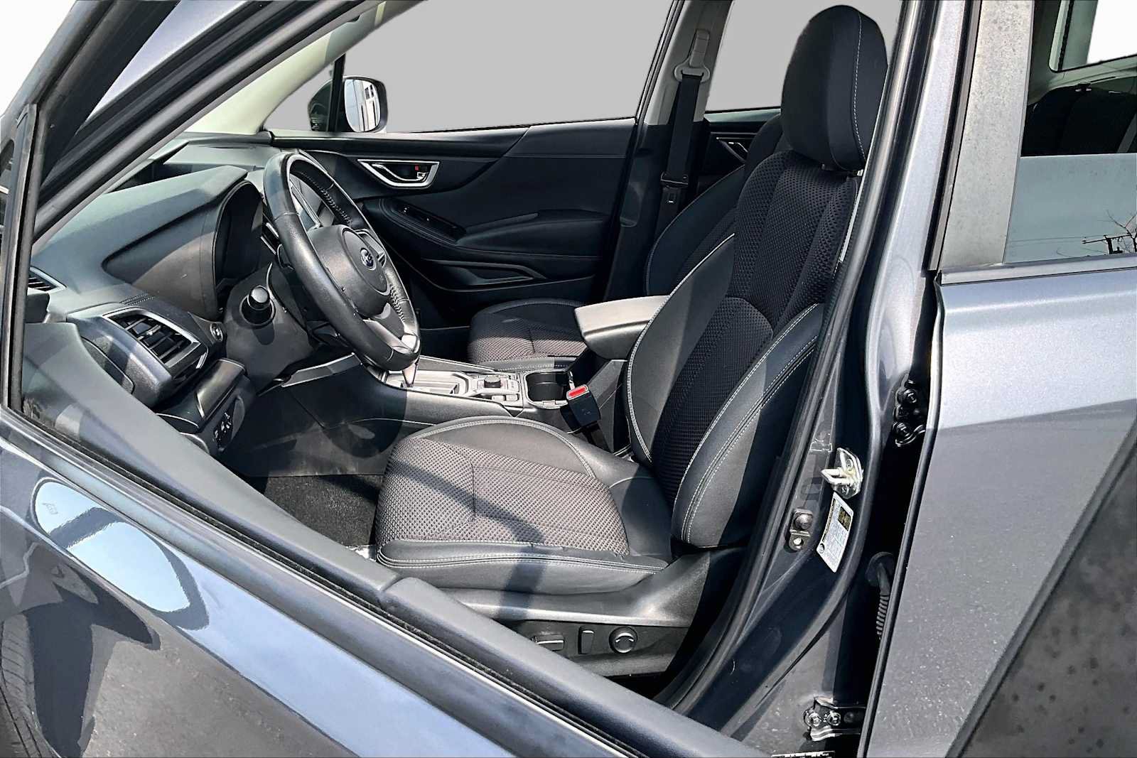 Used 2021 Subaru Forester Premium AWD/4WD image 9