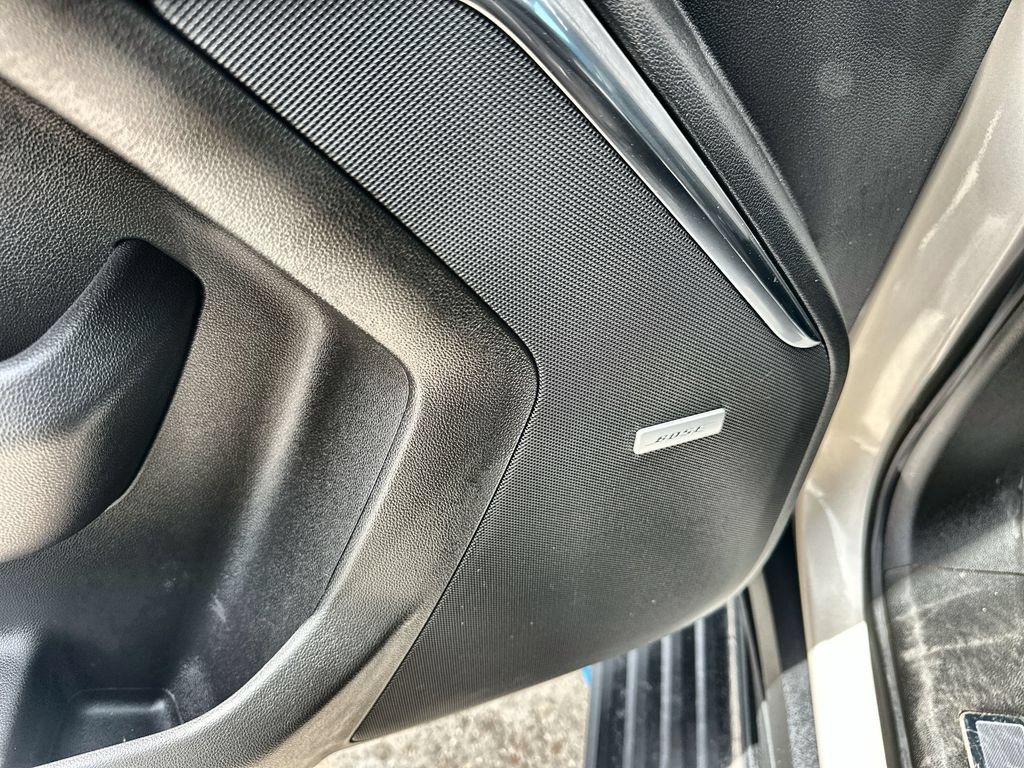 Used 2023 GMC Yukon XL Denali RWD image 23