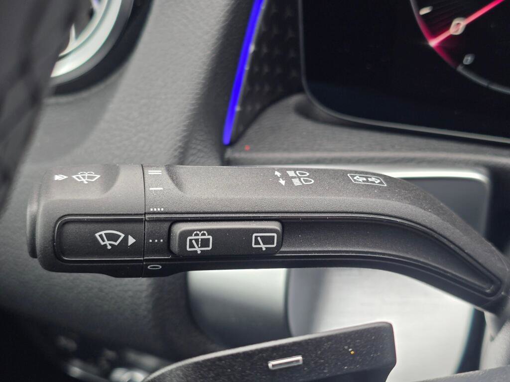 New 2026 Mercedes-Benz GLB 250 4MATIC image 41