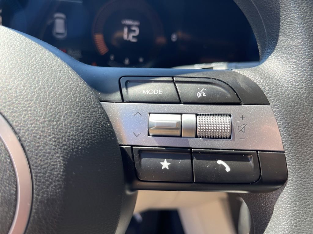 Certified 2025 Hyundai Tucson SE AWD/4WD image 18