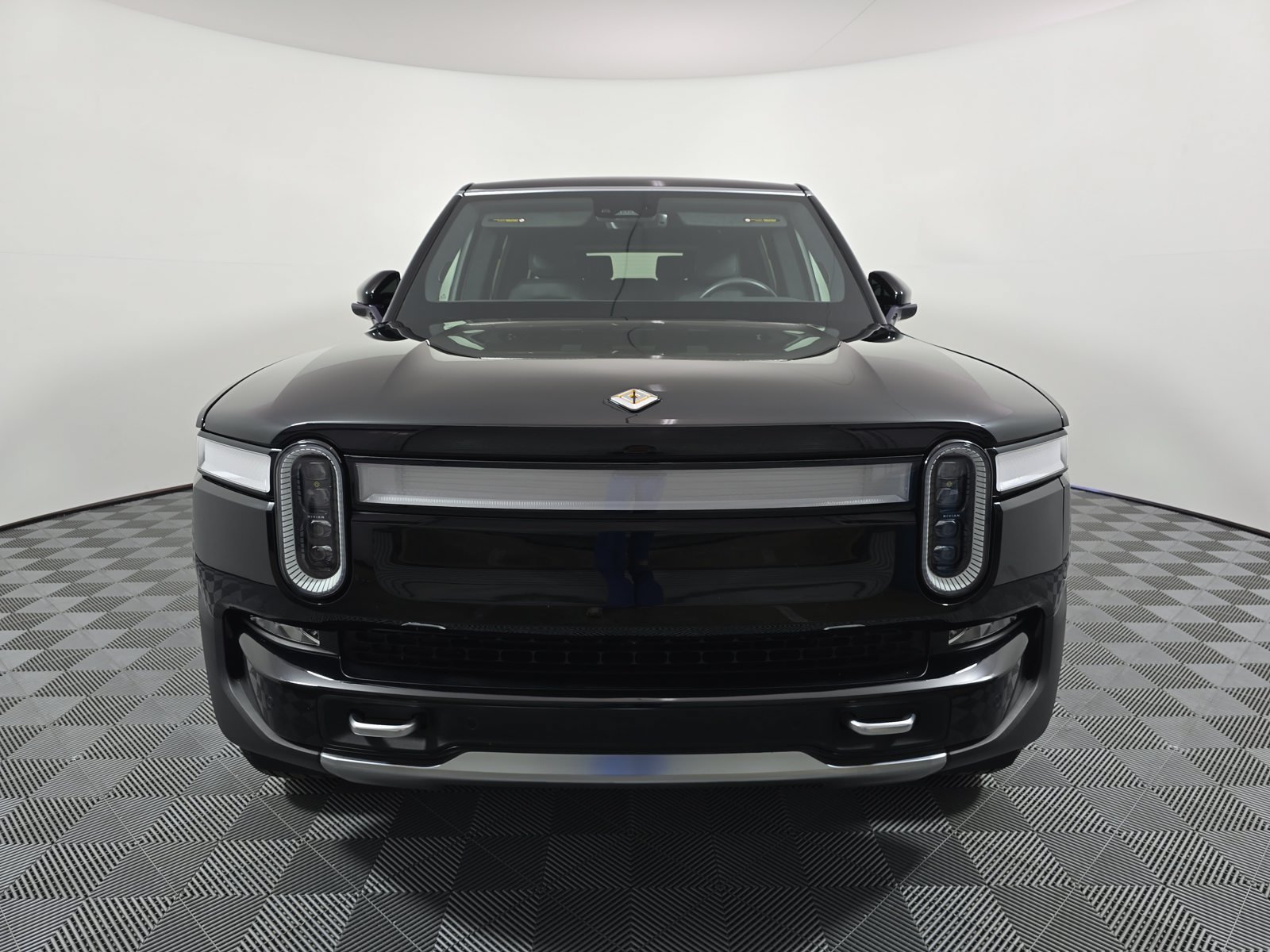 Used 2023 Rivian R1S Adventure Quad AWD/4WD image 8