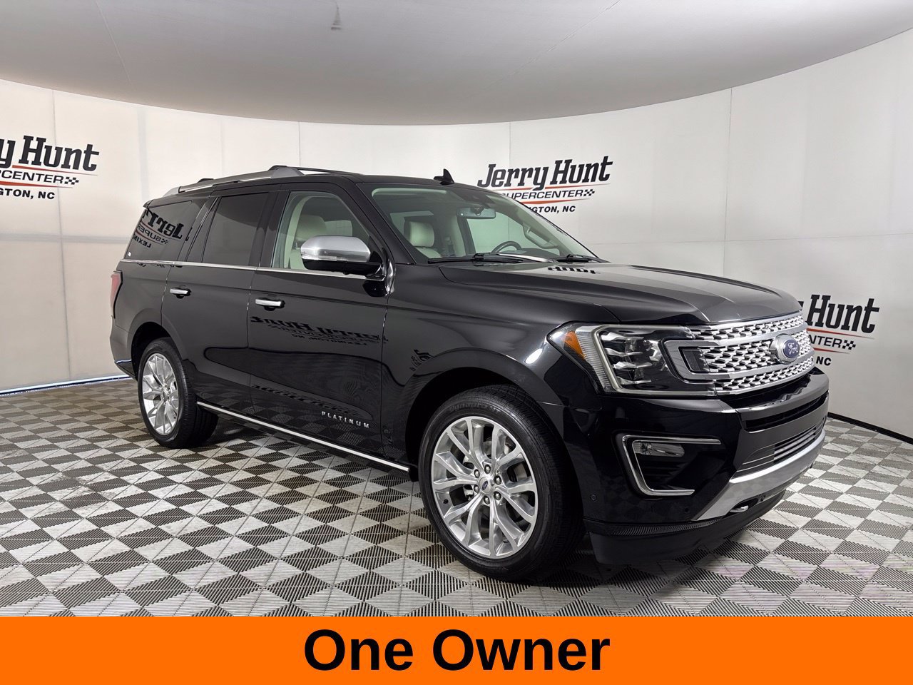 Used 2019 Ford Expedition Platinum AWD/4WD image 4