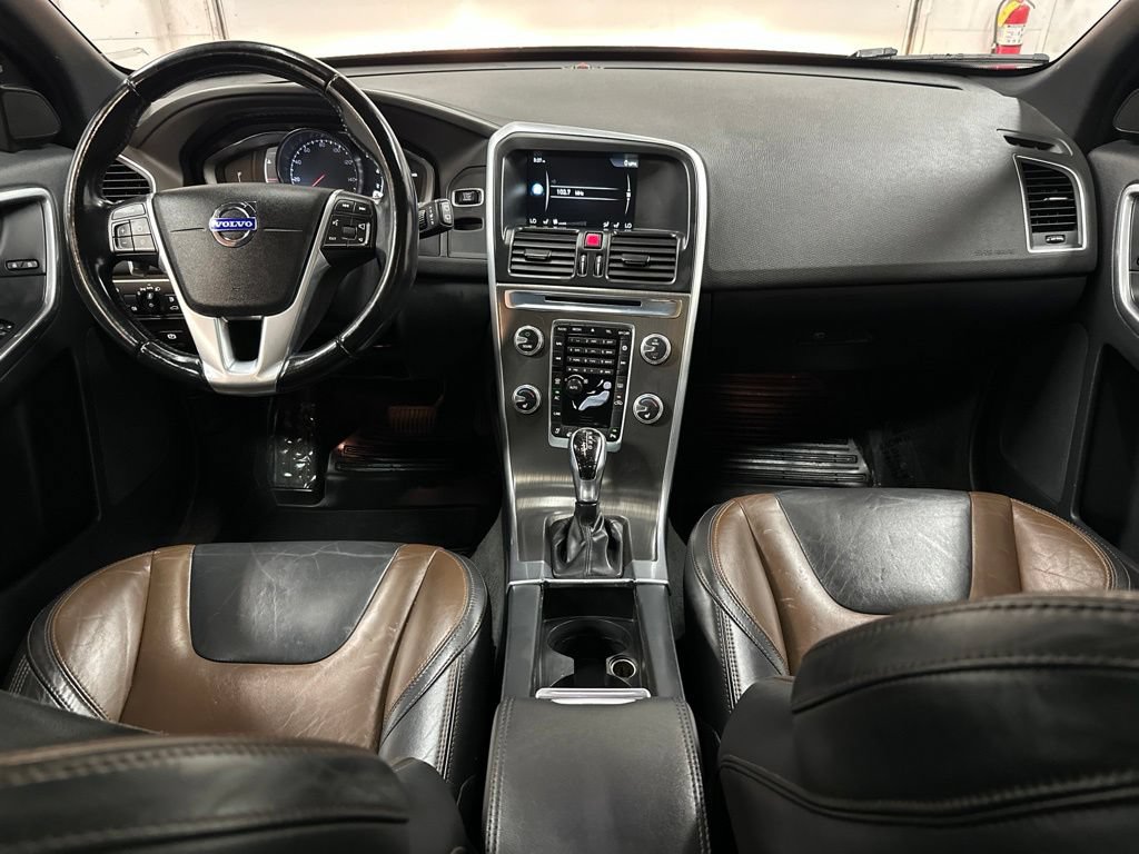 Used 2015 Volvo XC60 T6 AWD/4WD image 24