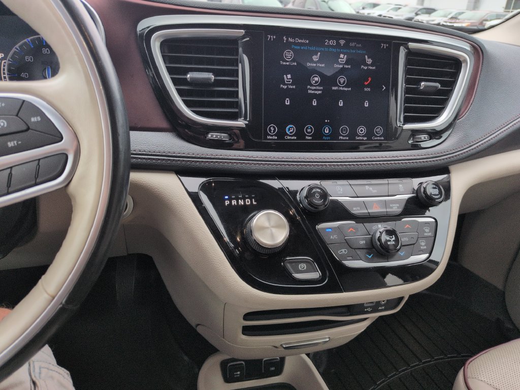 Used 2020 Chrysler Pacifica Limited FWD image 17