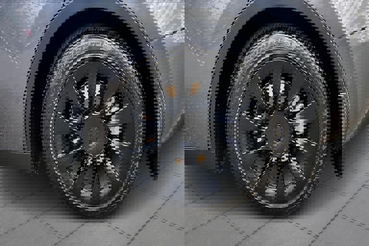 Used 2020 Tesla Model Y Long Range image 10