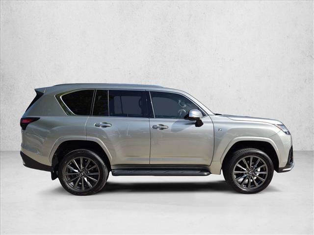 Used 2023 Lexus LX 600 F Sport w/ Accessory Package (Z1) AWD/4WD image 4