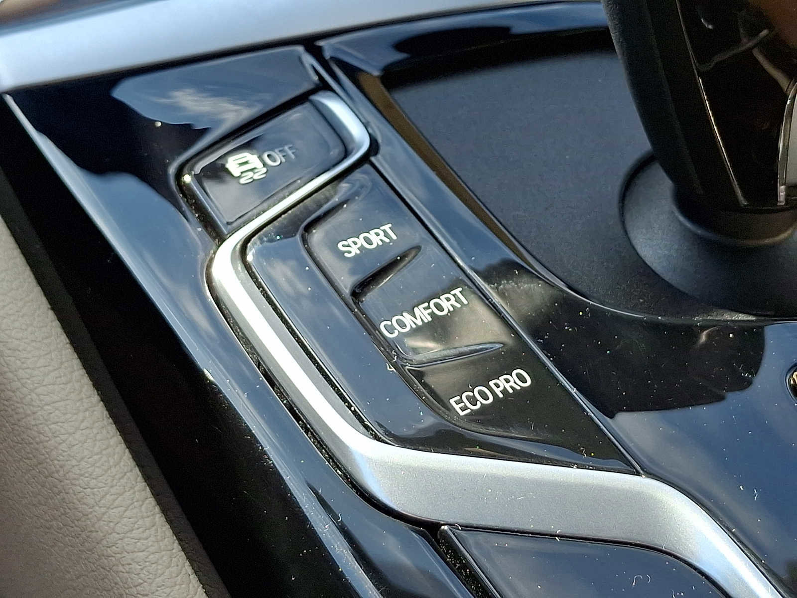 Used 2022 BMW 540i xDrive w/ Convenience Package image 36