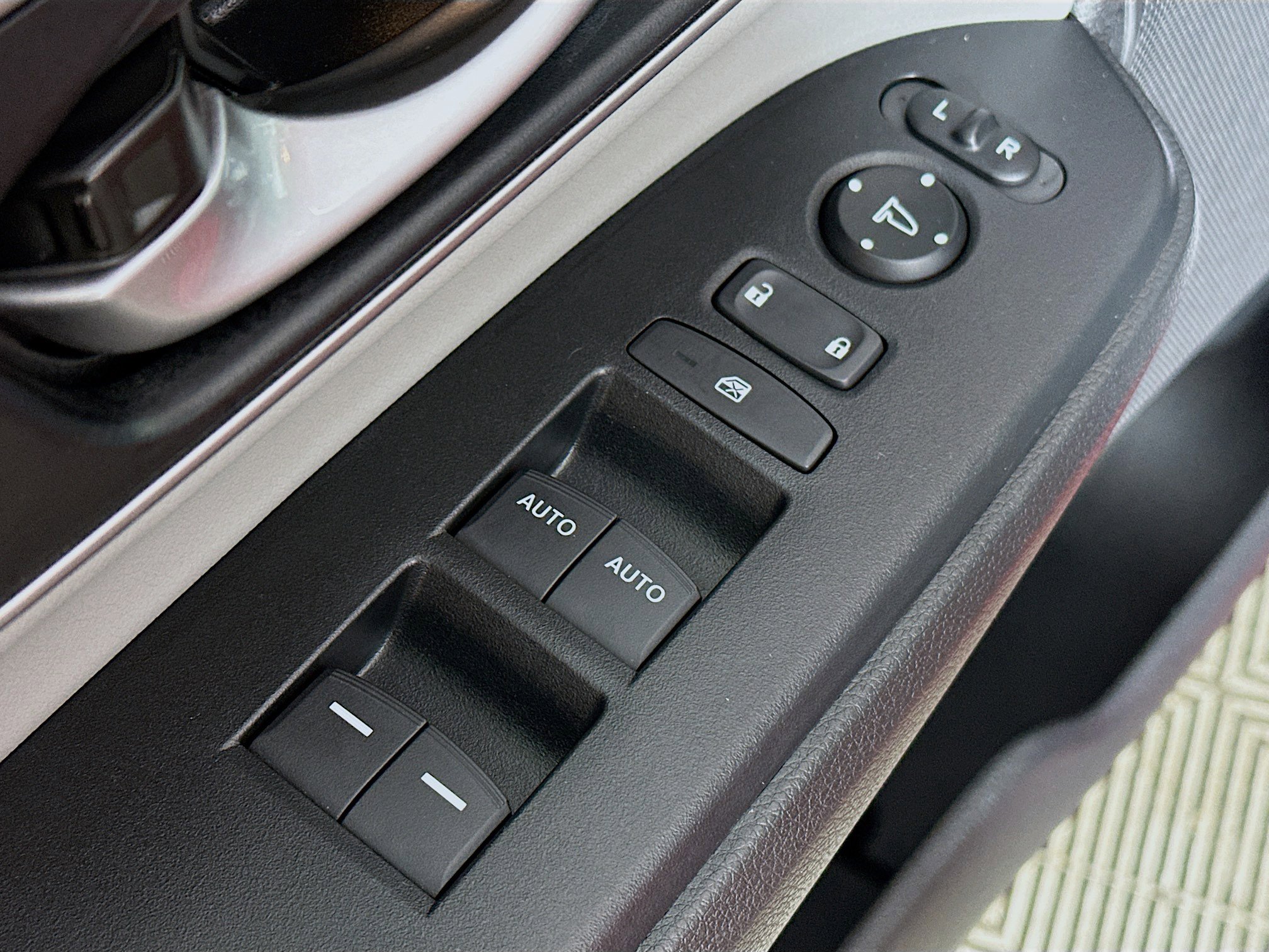 Used 2022 Honda CR-V EX-L image 17