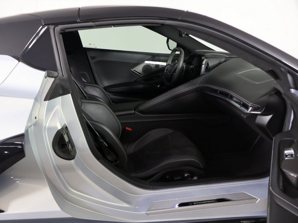 Used 2021 Chevrolet Corvette Stingray Premium Conv w/ Z51 Performance Package RWD image 34