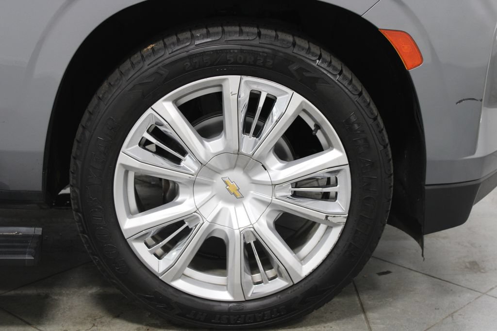 Used 2021 Chevrolet Suburban High Country RWD image 15