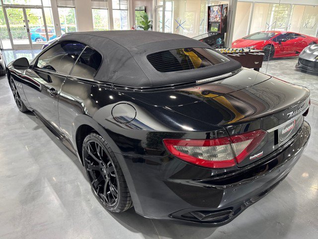 Used 2014 Maserati GranTurismo Sport RWD image 40